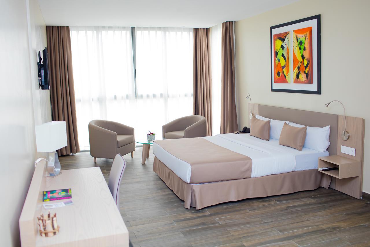 Fly Hotel Лібревіль Екстер'єр фото